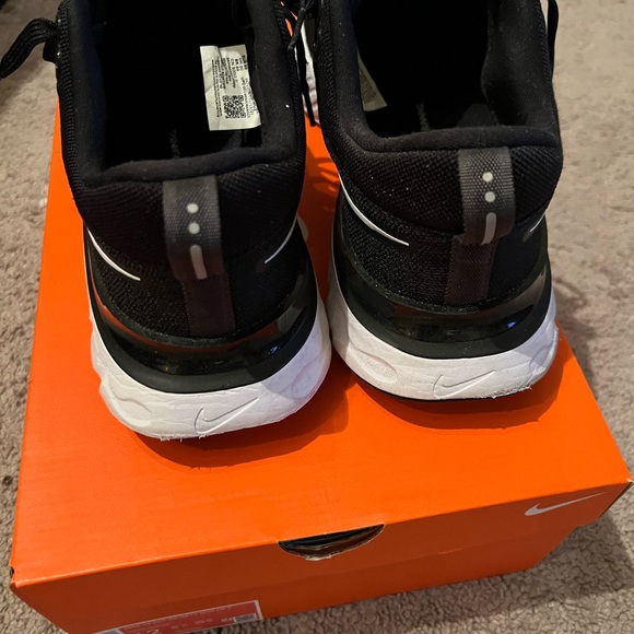 Nike react infinity run. - Picture 5 of 5